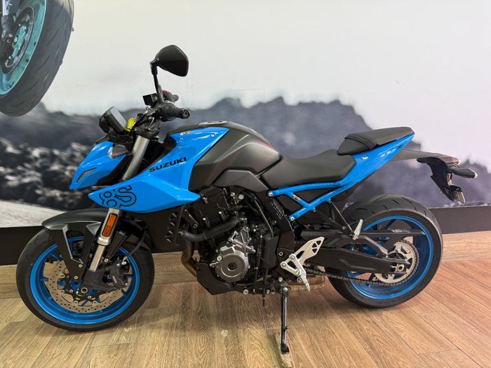 2024 Suzuki GSX-8S BLUE