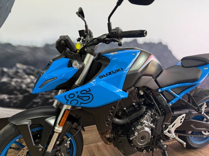 2024 Suzuki GSX-8S BLUE