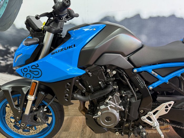 2024 Suzuki GSX-8S BLUE