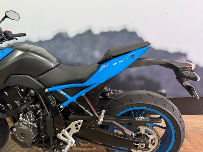 2024 Suzuki GSX-8S BLUE