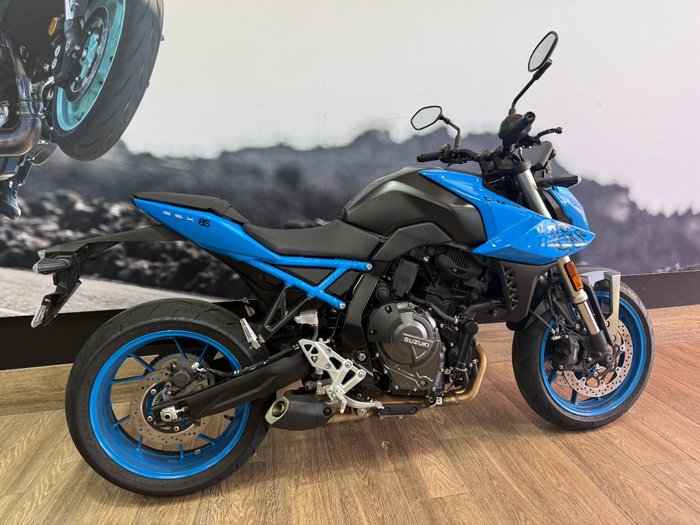 2024 Suzuki GSX-8S BLUE