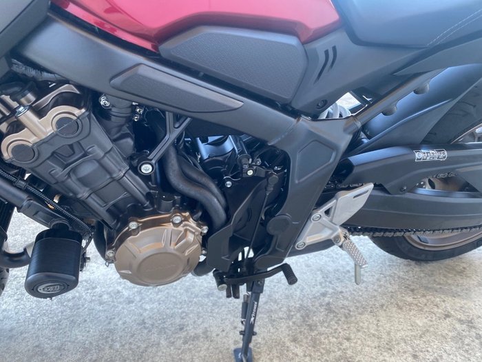 2023 Honda CB650R Red