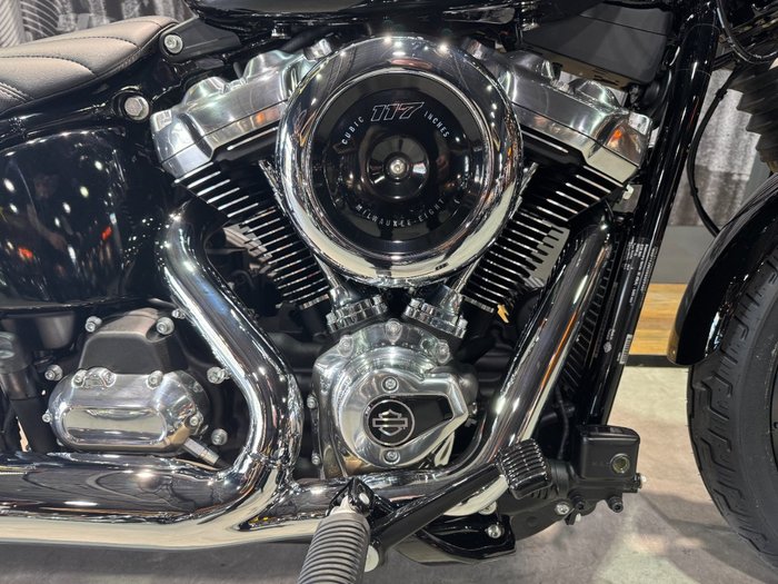 2025 Harley-davidson FXBB STREET BOB (117) Vivid Black