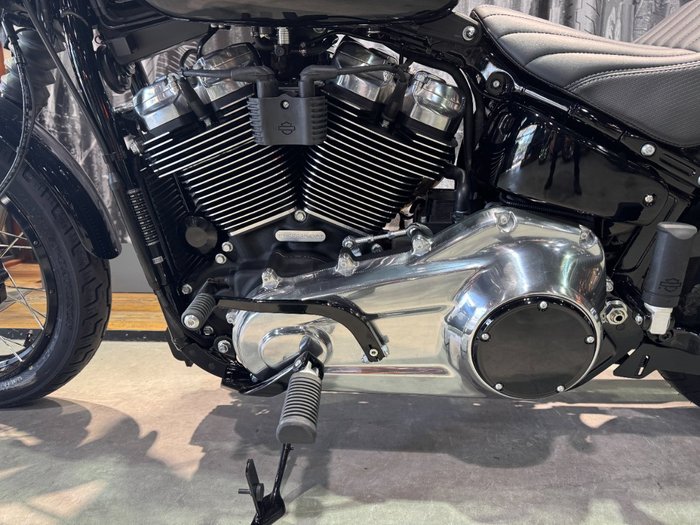 2025 Harley-davidson FXBB STREET BOB (117) Vivid Black