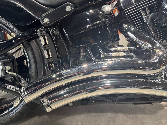 2016 Harley-davidson FXSB SOFTAIL BREAKOUT Black