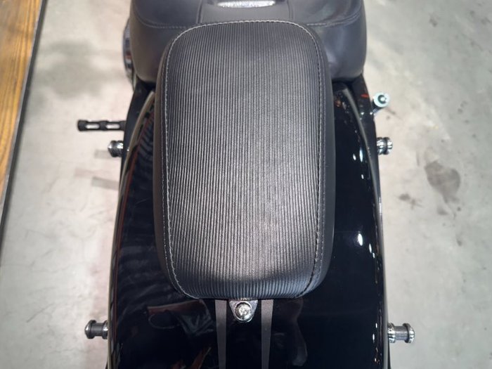2016 Harley-davidson FXSB SOFTAIL BREAKOUT Black