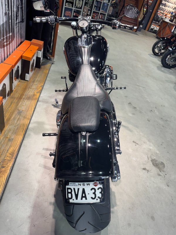 2016 Harley-davidson FXSB SOFTAIL BREAKOUT Black
