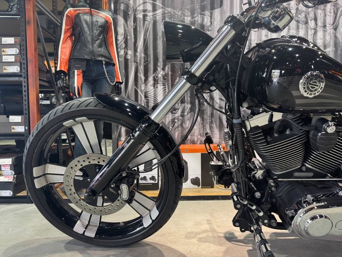 2016 Harley-davidson FXSB SOFTAIL BREAKOUT Black
