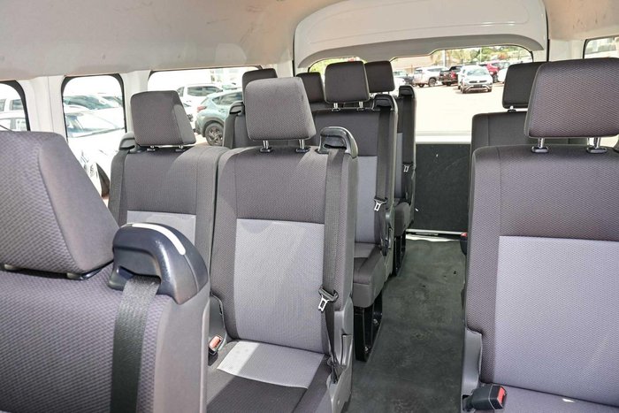 2022 Toyota Hiace Commuter