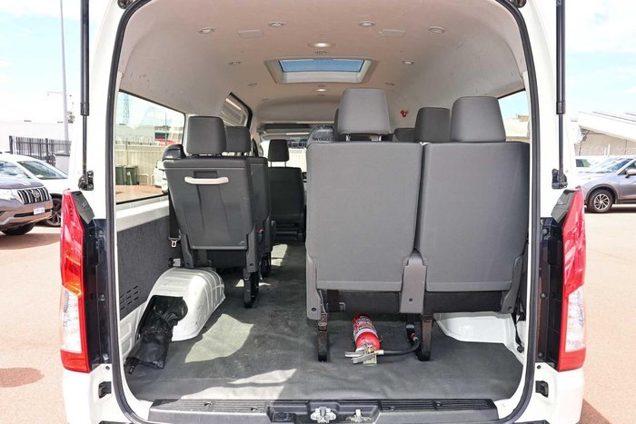 2022 Toyota Hiace Commuter