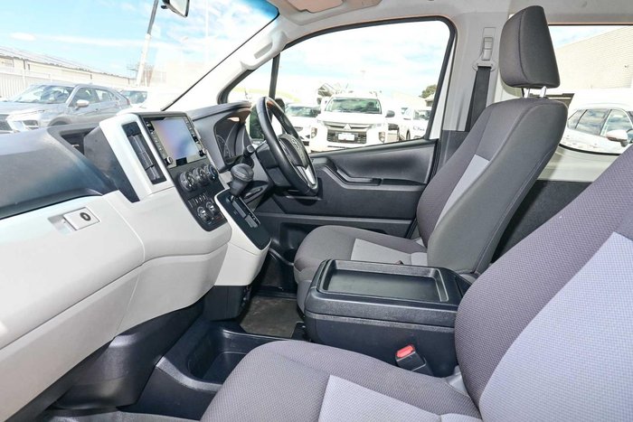 2022 Toyota Hiace Commuter