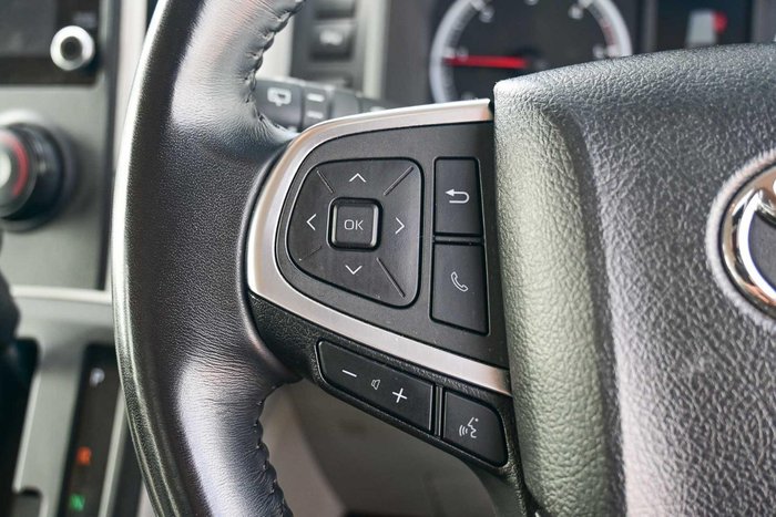 2022 Toyota Hiace Commuter