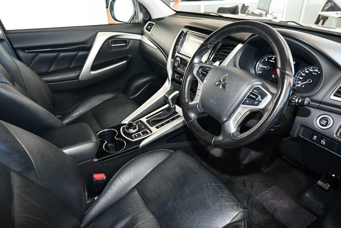 2017 Mitsubishi Pajero Sport GLS