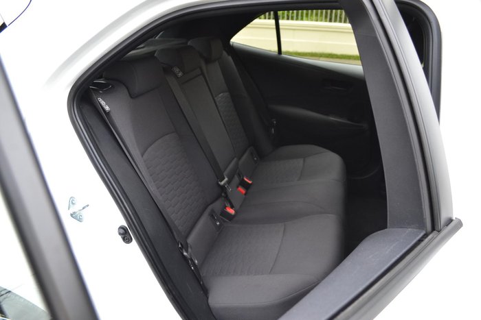 2018 Toyota Corolla Ascent Sport MZEA12R Glacier White