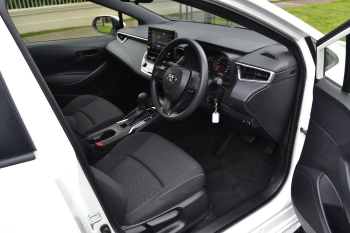 2018 Toyota Corolla Ascent Sport MZEA12R Glacier White