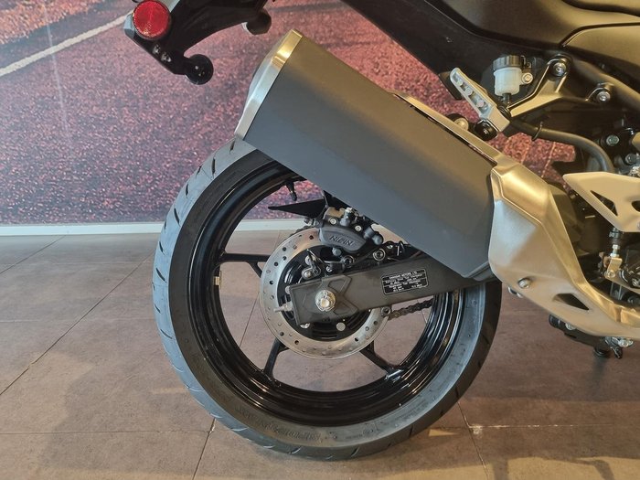 2025 Kawasaki Ninja 500 (EX500G) Ninja Black