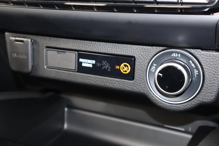 2025 Mazda BT-50 SP