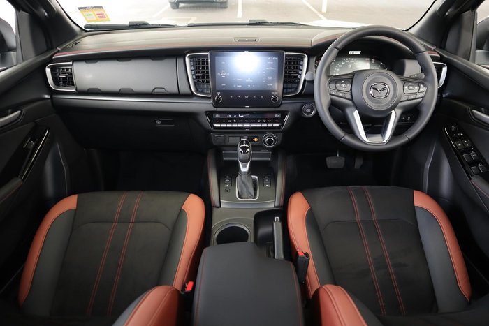 2025 Mazda BT-50 SP