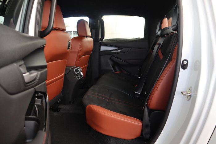 2025 Mazda BT-50 SP