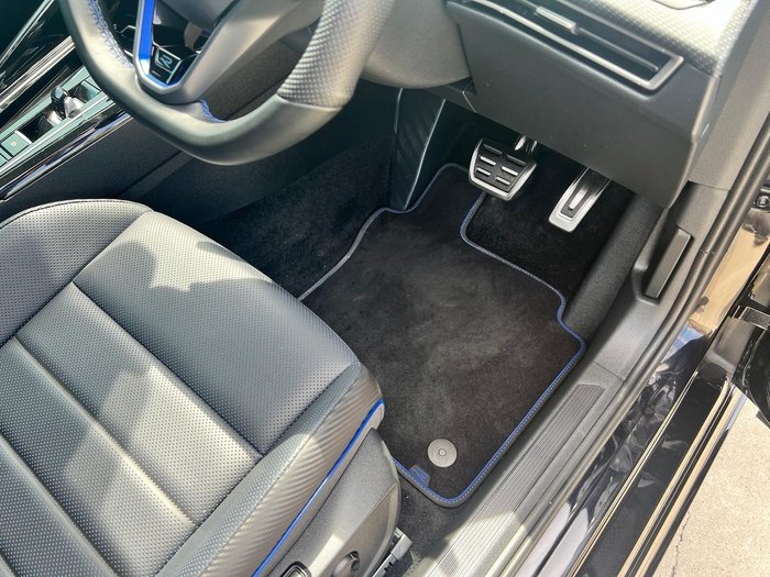 2023 Volkswagen Golf R