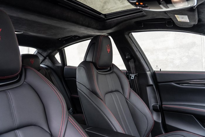 2018 Maserati Quattroporte GTS GranSport Nerissimo Edition