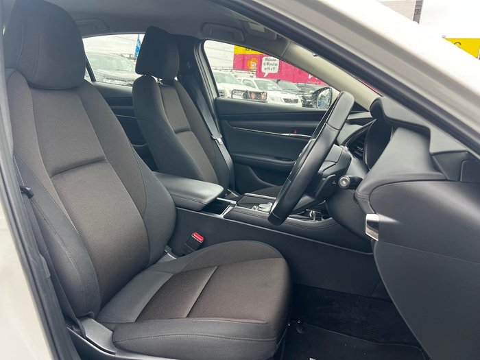 2021 Mazda 3 G25 Evolve