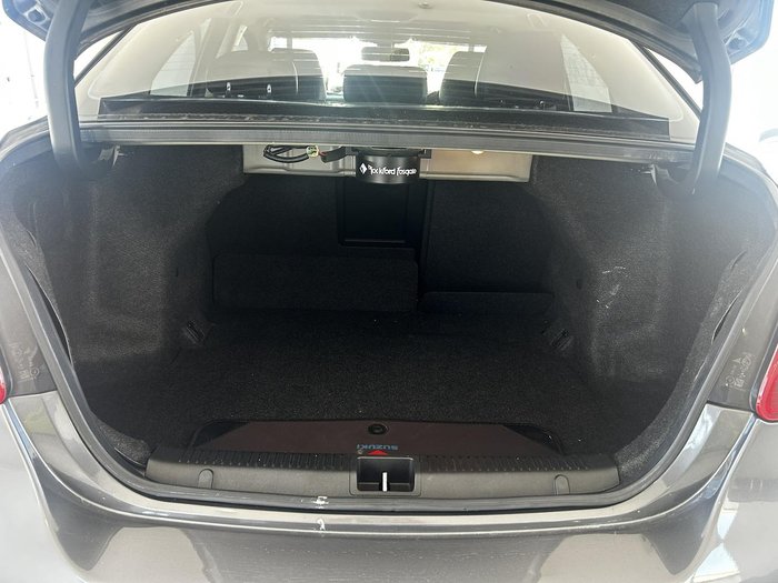 2010 Suzuki Kizashi XLS FR Grey