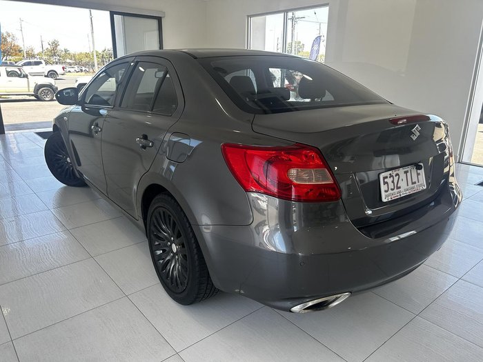 2010 Suzuki Kizashi XLS FR Grey