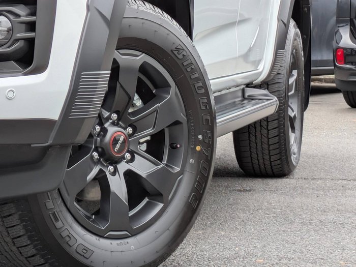 2025 Isuzu D-MAX X-TERRAIN