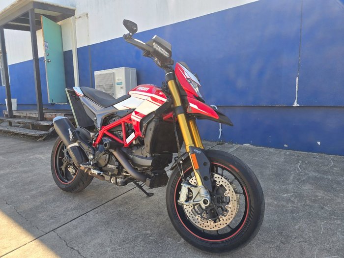 2017 Ducati 939 HYPERMOTARD Red