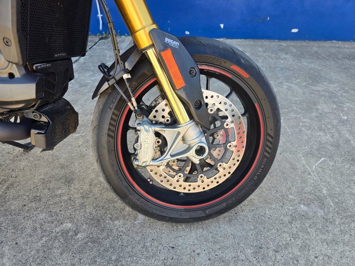 2017 Ducati 939 HYPERMOTARD Red