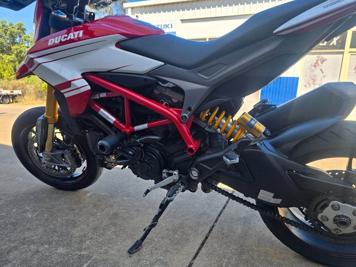 2017 Ducati 939 HYPERMOTARD Red