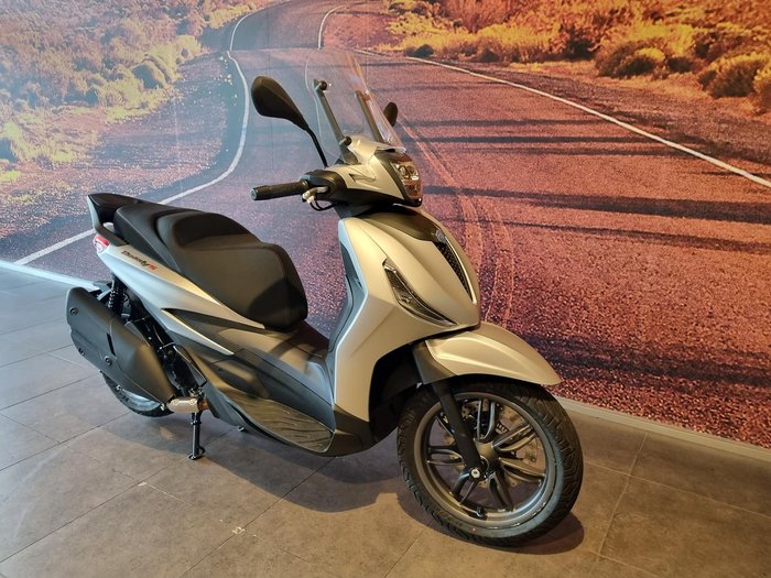 2025 Piaggio Beverly 400 S Beverly Grey