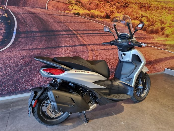 2025 Piaggio Beverly 400 S Beverly Grey