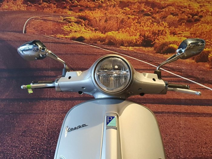 2025 Vespa Primavera Tech 150 Primavera Silver