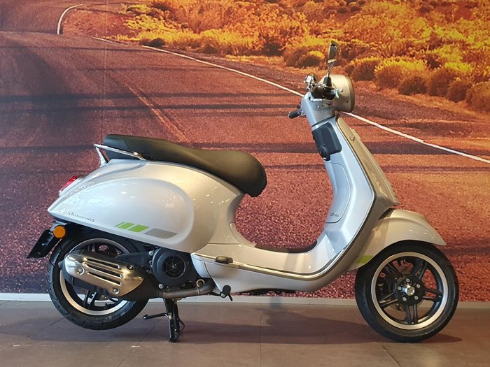 2025 Vespa Primavera Tech 150 Primavera Silver