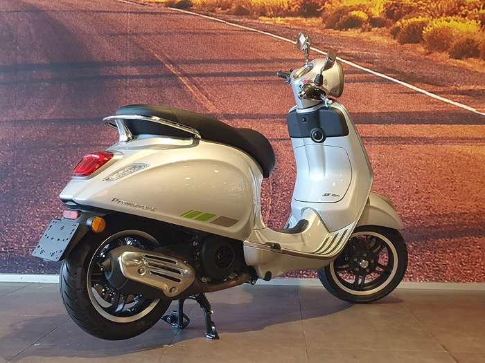 2025 Vespa Primavera Tech 150 Primavera Silver