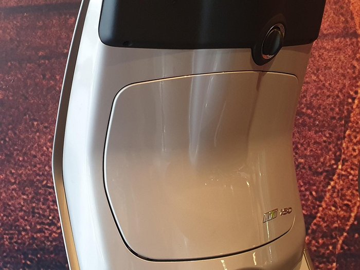 2025 Vespa Primavera Tech 150 Primavera Silver