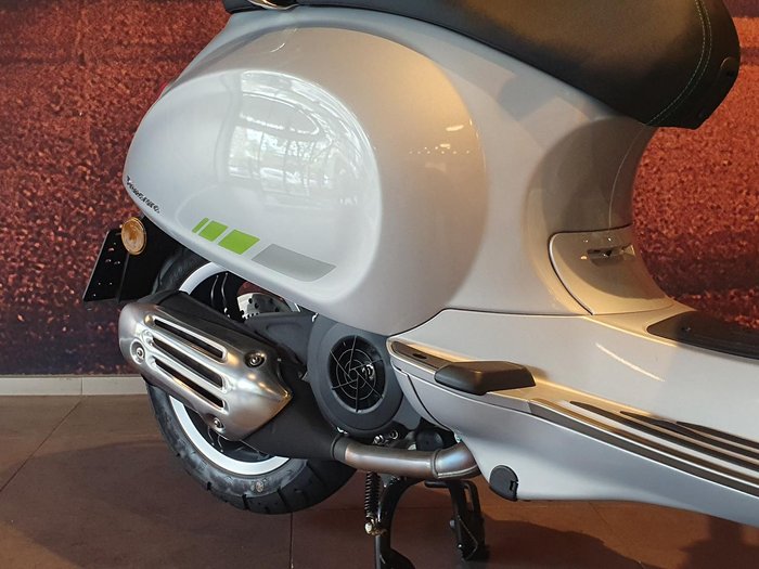 2025 Vespa Primavera Tech 150 Primavera Silver