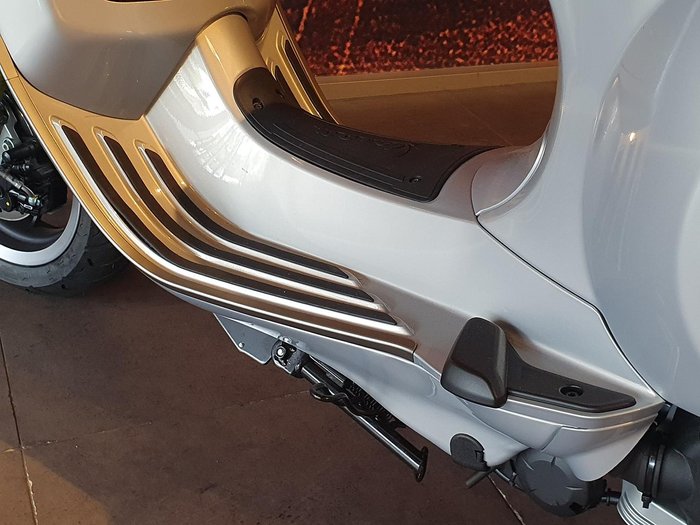 2025 Vespa Primavera Tech 150 Primavera Silver