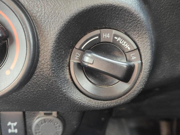 2020 Toyota Hilux SR