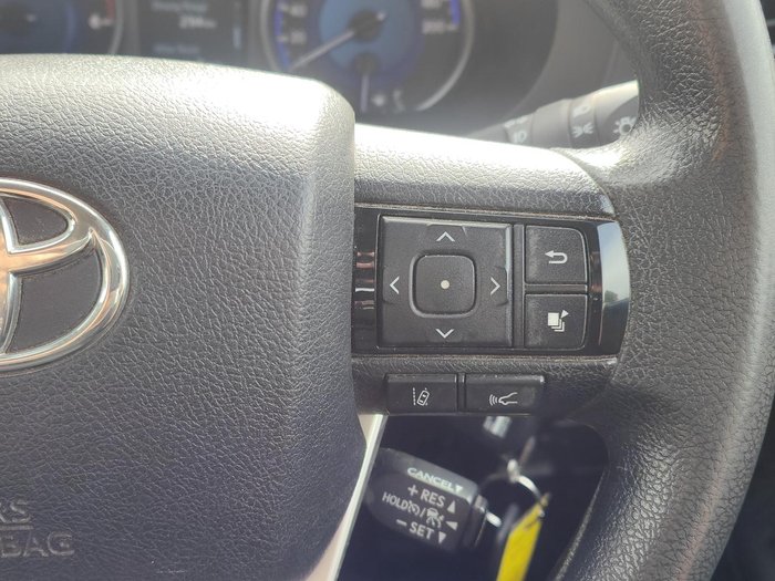 2020 Toyota Hilux SR