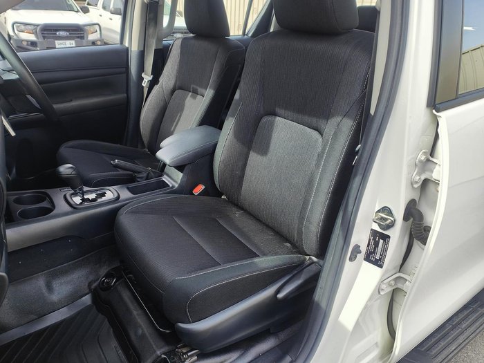 2020 Toyota Hilux SR