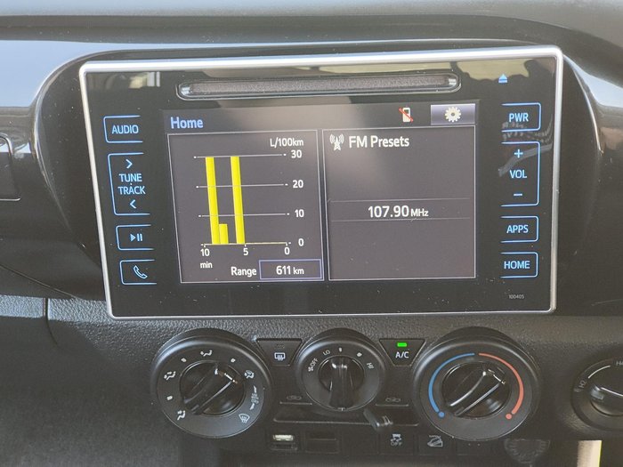 2018 Toyota Hilux SR