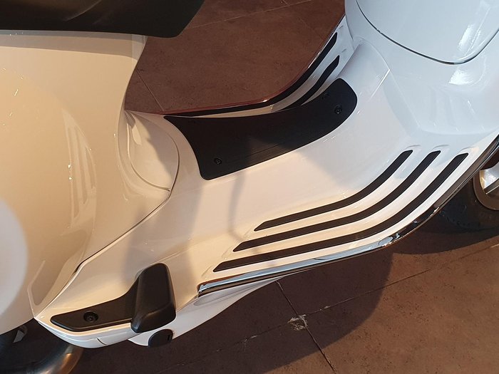 2024 Vespa Primavera 50 4T Primavera White