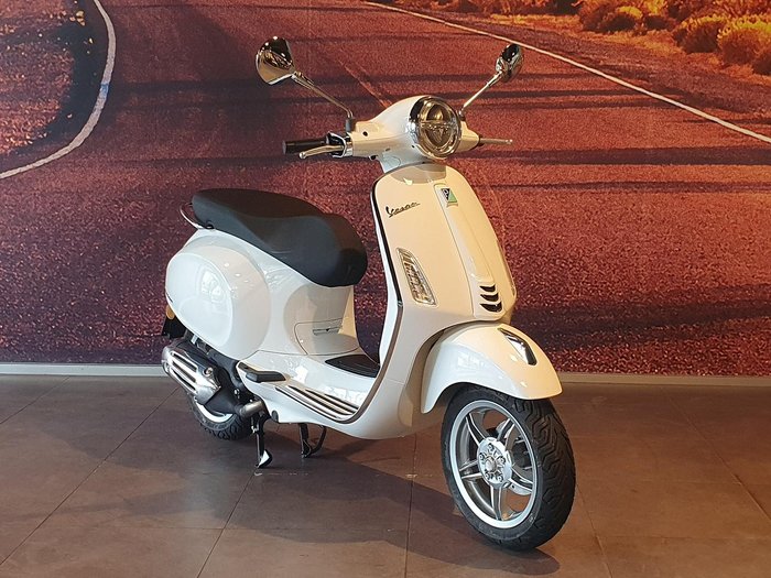 2024 Vespa Primavera 50 4T Primavera White