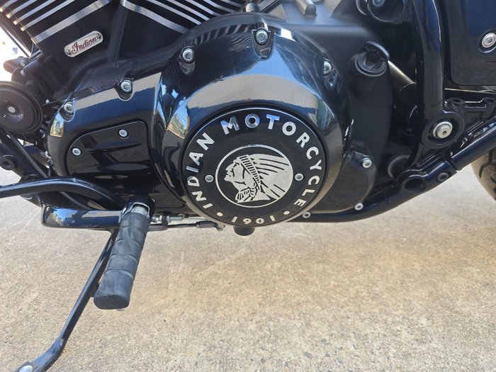 2022 Indian CHIEF DARK HORSE Grey