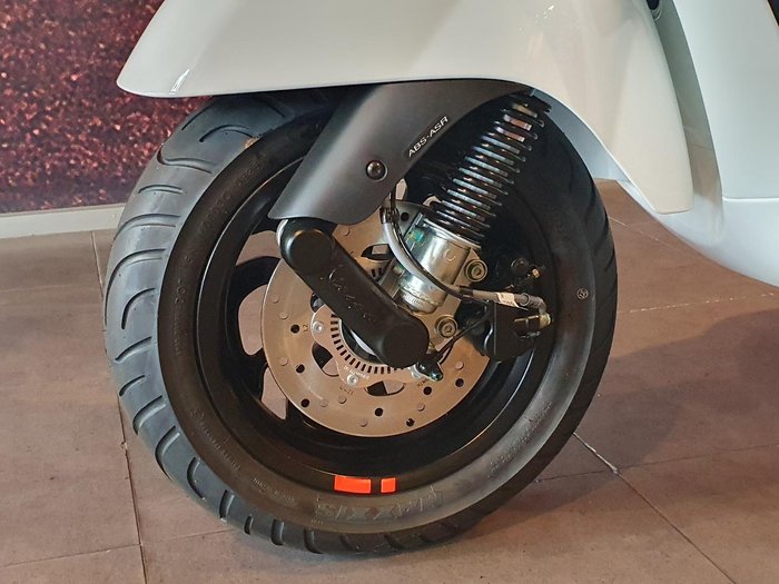2025 Vespa GTV 300 GTV White