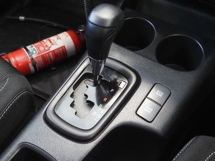 2020 Toyota Hilux SR