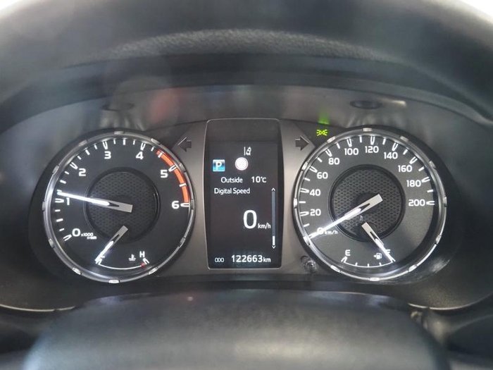 2020 Toyota Hilux SR